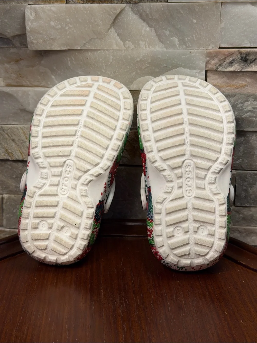 Kids Sz 7 Crocs Classic Lined White Holiday Charm Ugly Christmas Sweater Clogs